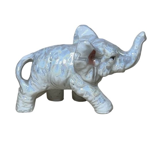 Vintage White Iridescent Ceramic Elephant Trunk Raised Japan - Picture 3 of 6